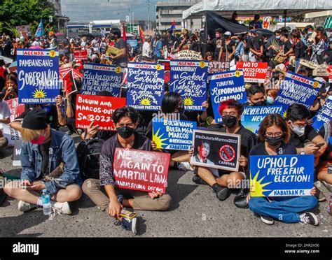 People Power Revolution: การล้มล้างระบอบเผด็จการและการฟื้นฟูประชาธิปไตยในฟิลิปปินส์